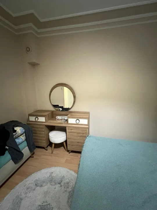 Etlik’te Satılık 3.5+1 2. Kat Cam Balkonlu Vestiyerli Yapılı Geniş Daire