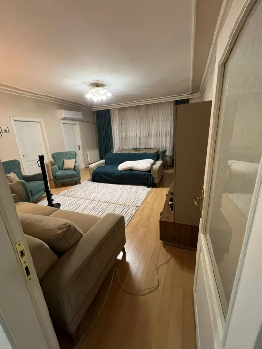 Etlik’te Satılık 3.5+1 2. Kat Cam Balkonlu Vestiyerli Yapılı Geniş Daire