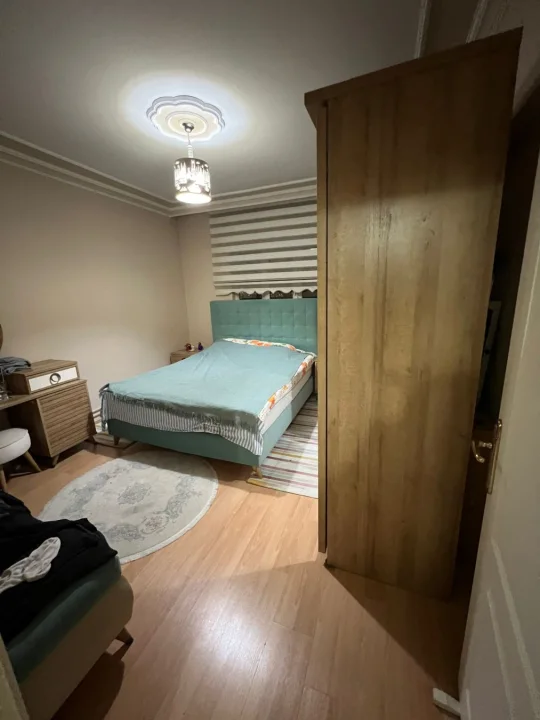 Etlik’te Satılık 3.5+1 2. Kat Cam Balkonlu Vestiyerli Yapılı Geniş Daire