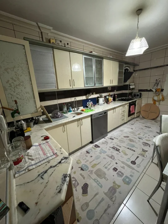 Etlik’te Satılık 3.5+1 2. Kat Cam Balkonlu Vestiyerli Yapılı Geniş Daire