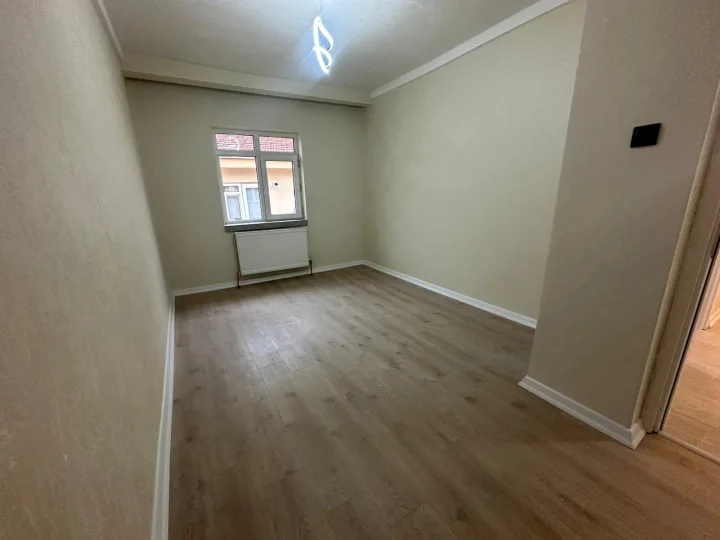 Keçiören Esertepe’de Satılık 3+1 2. Kat Ön Cephe Ferah Daire