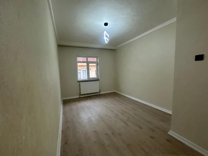 Keçiören Esertepe’de Satılık 3+1 2. Kat Ön Cephe Ferah Daire