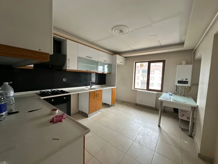 Keçiören Atapark Cadde Üzeri Satılık 4+1 Dubleks Asansörlü Manzaralı 3 Banyolu Lüks Daire