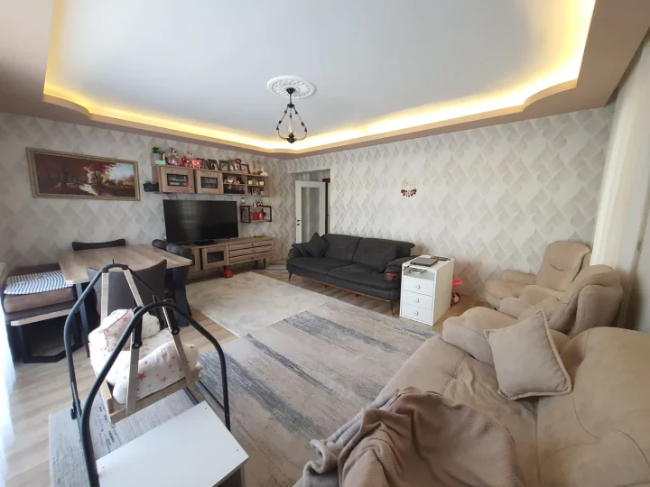 Keçiören Kanuni’de Satılık 3+1 1. Kat Asansörlü Lüks Yapılı Daire