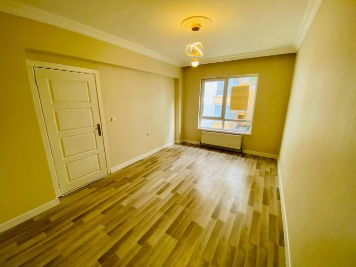 Keçiören Atapark’ta Satılık 3+1 Orta Kat 120 m² Ebeveyn Banyolu Çift Balkonlu Daire