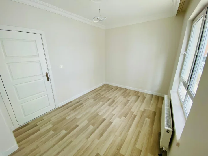 Keçiören Atapark’ta Satılık 3+1 Orta Kat 120 m² Ebeveyn Banyolu Çift Balkonlu Daire