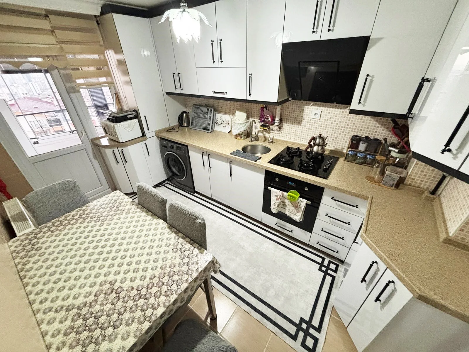 Keçiören Yayla’da Satılık Ankara Manzaralı 3+1 Ebeveyn Banyolu Teras Balkonlu Daire