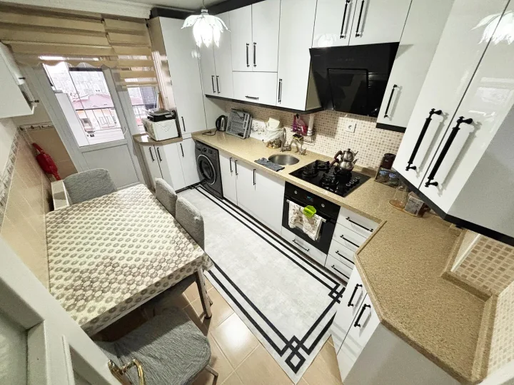 Keçiören Yayla’da Satılık Ankara Manzaralı 3+1 Ebeveyn Banyolu Teras Balkonlu Daire