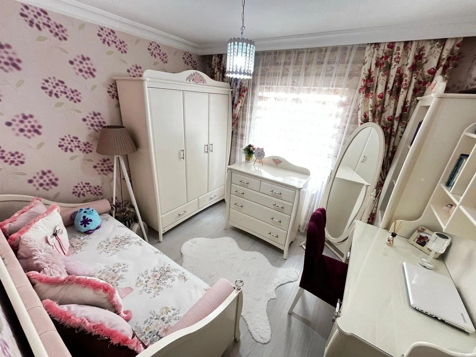 Keçiören Esertepe’de Satılık 4+1 175 m² Ebeveyn Banyolu Asansörlü İskanlı Manzaralı Daire