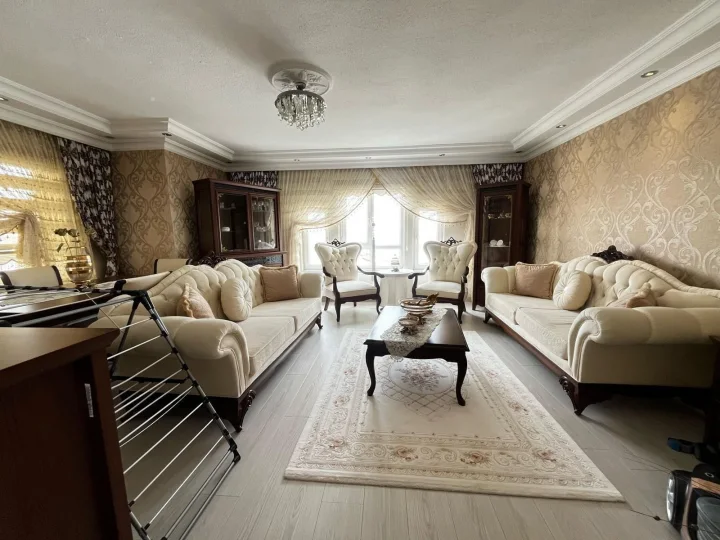 Keçiören Esertepe’de Satılık 4+1 175 m² Ebeveyn Banyolu Asansörlü İskanlı Manzaralı Daire