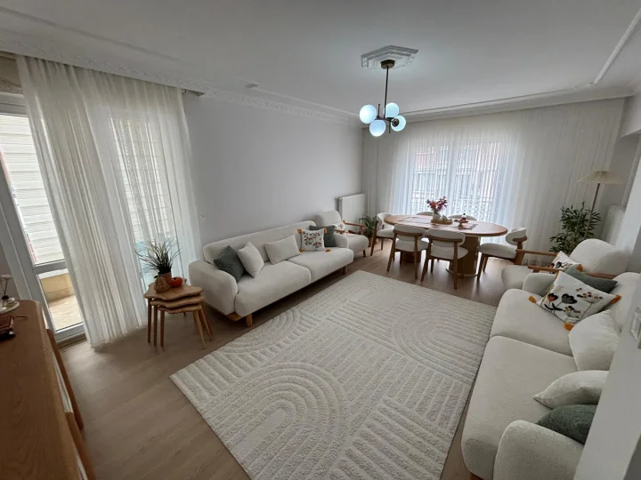 Keçiören Kuşcağız’da Satılık 3+1 1. Kat Geniş Asansörlü Full Yapılı Kök Tapulu Daire