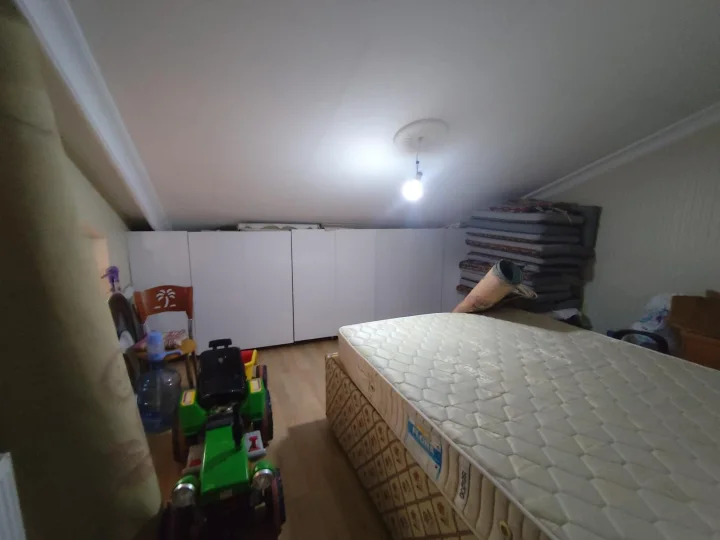 Keçiören Atapark’ta Satılık 6+2 Dubleks Çift Girişli İskanlı Yapılı Geniş Daire