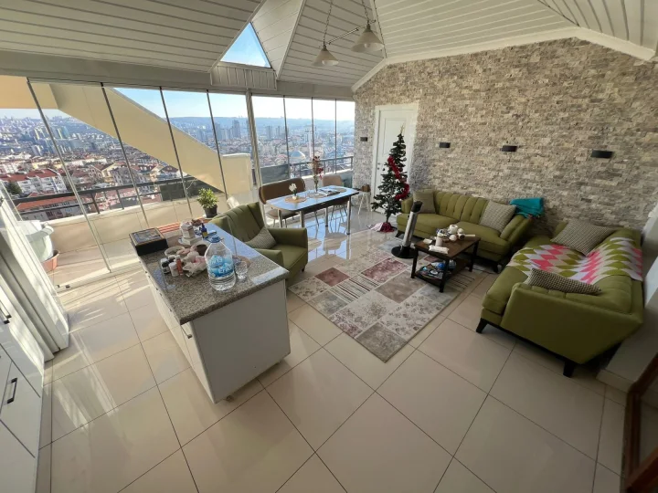 Etlik’te Satılık 8+1 Lüks Dubleks Asansörlü Manzaralı Kapalı Otoparklı Çift Mutfaklı Daire