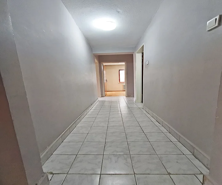 Keçiören Esertepe’de Satılık 3+1 3. Kat Ön Cephe Site İçi Fırsat Daire