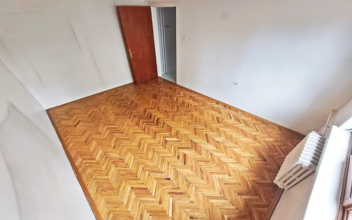 Keçiören Esertepe’de Satılık 3+1 3. Kat Ön Cephe Site İçi Fırsat Daire