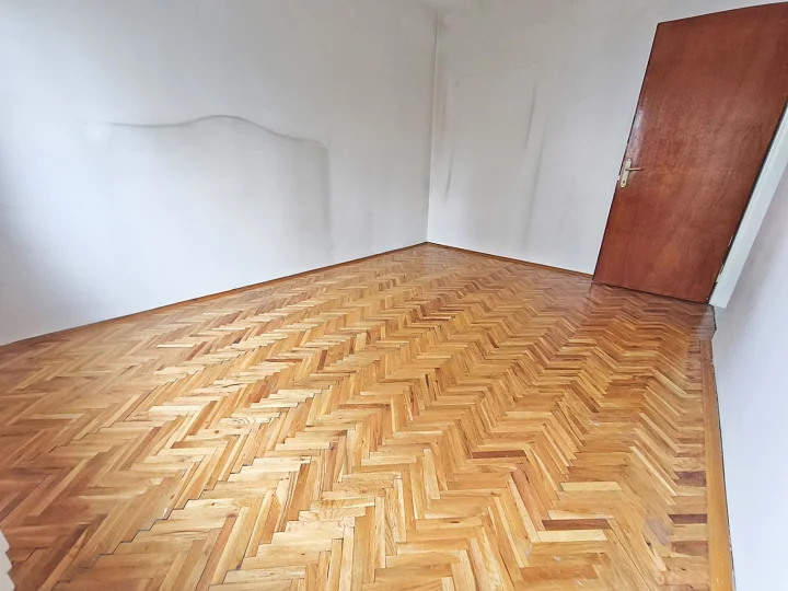 Keçiören Esertepe’de Satılık 3+1 3. Kat Ön Cephe Site İçi Fırsat Daire