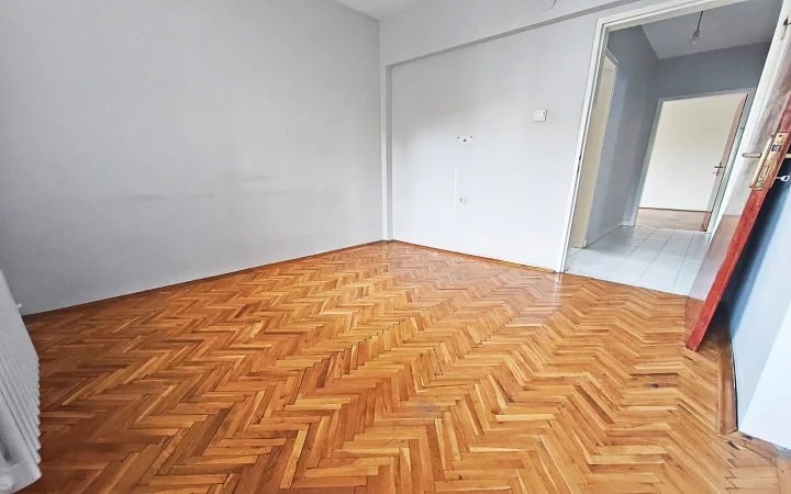 Keçiören Esertepe’de Satılık 3+1 3. Kat Ön Cephe Site İçi Fırsat Daire