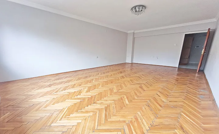 Keçiören Esertepe’de Satılık 3+1 3. Kat Ön Cephe Site İçi Fırsat Daire