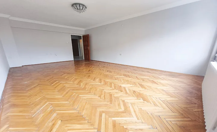 Keçiören Esertepe’de Satılık 3+1 3. Kat Ön Cephe Site İçi Fırsat Daire