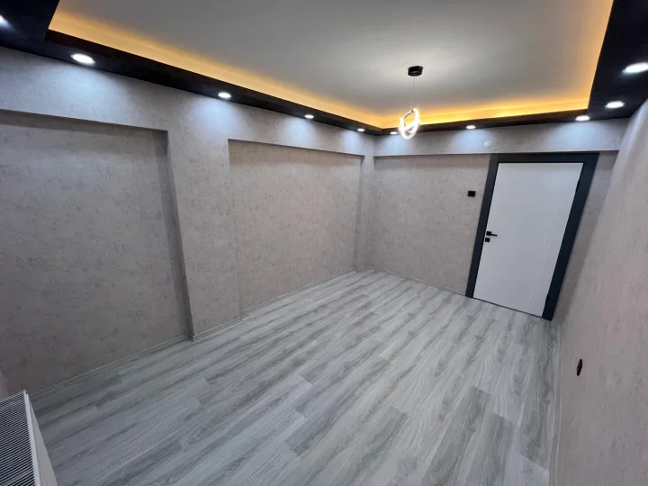Keçiören Satılık 3+1 120 m² 2. Ara Kat Ön Cephe Full Yapılı Türk Hamamlı Daire