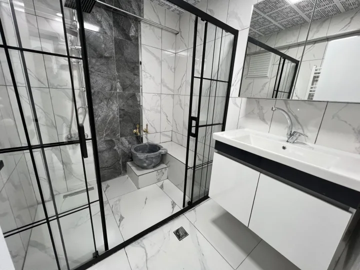 Keçiören Satılık 3+1 120 m² 2. Ara Kat Ön Cephe Full Yapılı Türk Hamamlı Daire