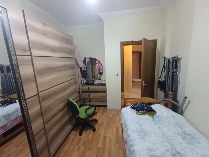 Keçiören Aşağı Eğlence Mahallesi’nde Satılık 3+1 1. Kat Bağımsız Yapılı Cam Balkonlu Daire