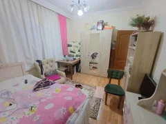 Keçiören Aşağı Eğlence Mahallesi’nde Satılık 3+1 1. Kat Bağımsız Yapılı Cam Balkonlu Daire