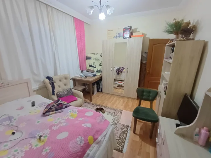 Keçiören Aşağı Eğlence Mahallesi’nde Satılık 3+1 1. Kat Bağımsız Yapılı Cam Balkonlu Daire