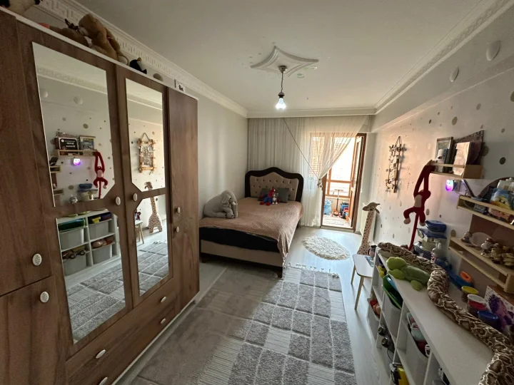 Keçiören Pınarbaşı Mahallesi’nde Satılık 6+1 Dubleks 280 m² Teraslı 4 Balkonlu Ultra Geniş Daire