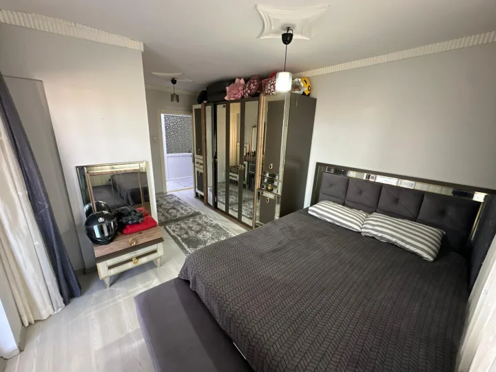 Keçiören Pınarbaşı Mahallesi’nde Satılık 6+1 Dubleks 280 m² Teraslı 4 Balkonlu Ultra Geniş Daire