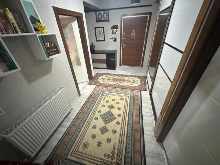 Keçiören Sancaktepe Mahallesi’nde Satılık 3+1 1. Kat Genç Bina Asansörlü Full Yapılı Kilerli Daire