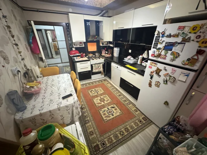 Keçiören Sancaktepe Mahallesi’nde Satılık 3+1 1. Kat Genç Bina Asansörlü Full Yapılı Kilerli Daire