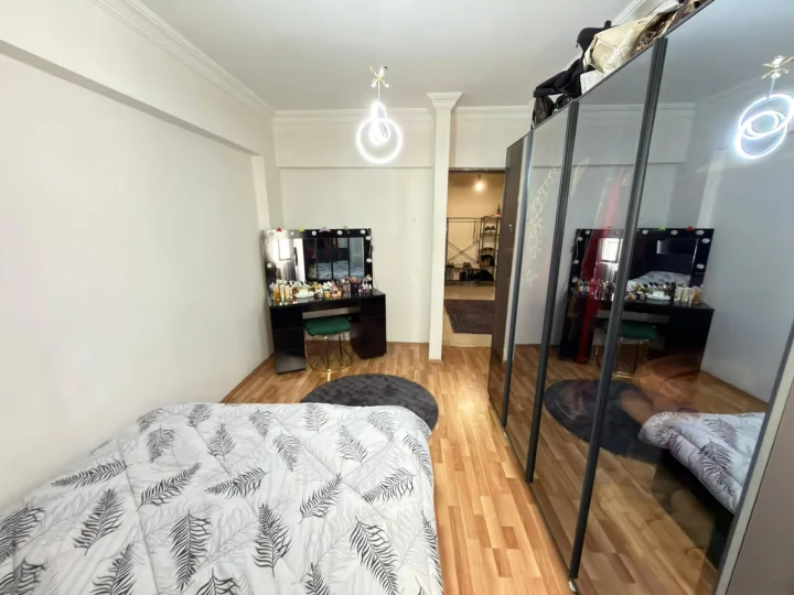 Keçiören Bağcı Caddesi Üzeri Satılık Daire | 1. Kat Ön Cephe Yüksek Kira Getirili Geniş Metrajlı Fırsat