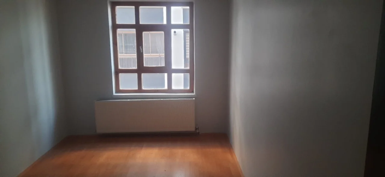 Keçiören Osmangazi Mahallesi Satılık 3+1 Daire | 3. Kat Manzaralı Açık Balkonlu Fırsat