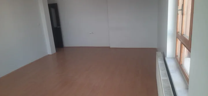 Keçiören Osmangazi Mahallesi Satılık 3+1 Daire | 3. Kat Manzaralı Açık Balkonlu Fırsat