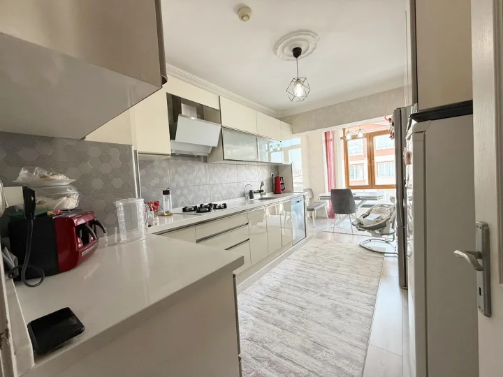 Keçiören Satılık 4+1 Daire | 150 m² Ebeveyn Banyolu Cam Balkonlu Otoparklı Geniş Fırsat