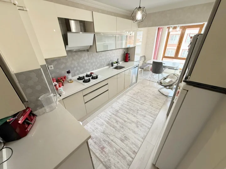 Keçiören Satılık 4+1 Daire | 150 m² Ebeveyn Banyolu Cam Balkonlu Otoparklı Geniş Fırsat