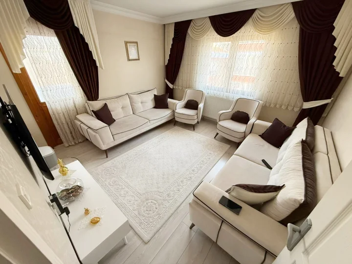 Keçiören Satılık 4+1 Daire | 150 m² Ebeveyn Banyolu Cam Balkonlu Otoparklı Geniş Fırsat