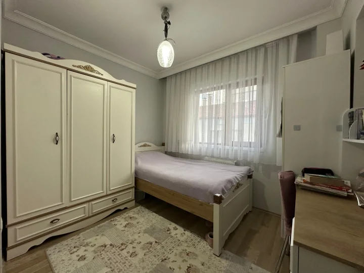 Keçiören Satılık 3+1 Daire | 110 m² Çift Cam Balkonlu Vestiyerli Masrafsız Fırsat