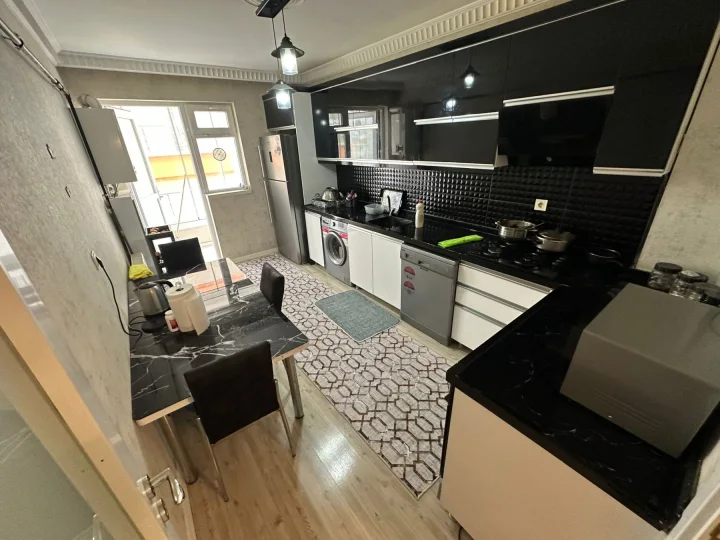 Keçiören Satılık 4+1 Daire | 160 m² Ankastre Setli Kilerli Açık Balkonlu Geniş Fırsat