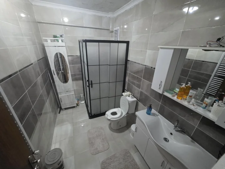 Keçiören Satılık 3+1 Daire | 130 m² Çift Cam Balkonlu Vestiyerli Geniş Fırsat