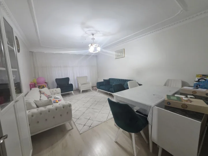 Keçiören Satılık 3+1 Daire | 130 m² Çift Cam Balkonlu Vestiyerli Geniş Fırsat