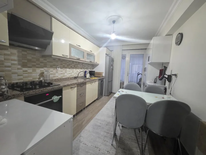 Keçiören Satılık 3+1 Daire | 130 m² Çift Cam Balkonlu Vestiyerli Geniş Fırsat