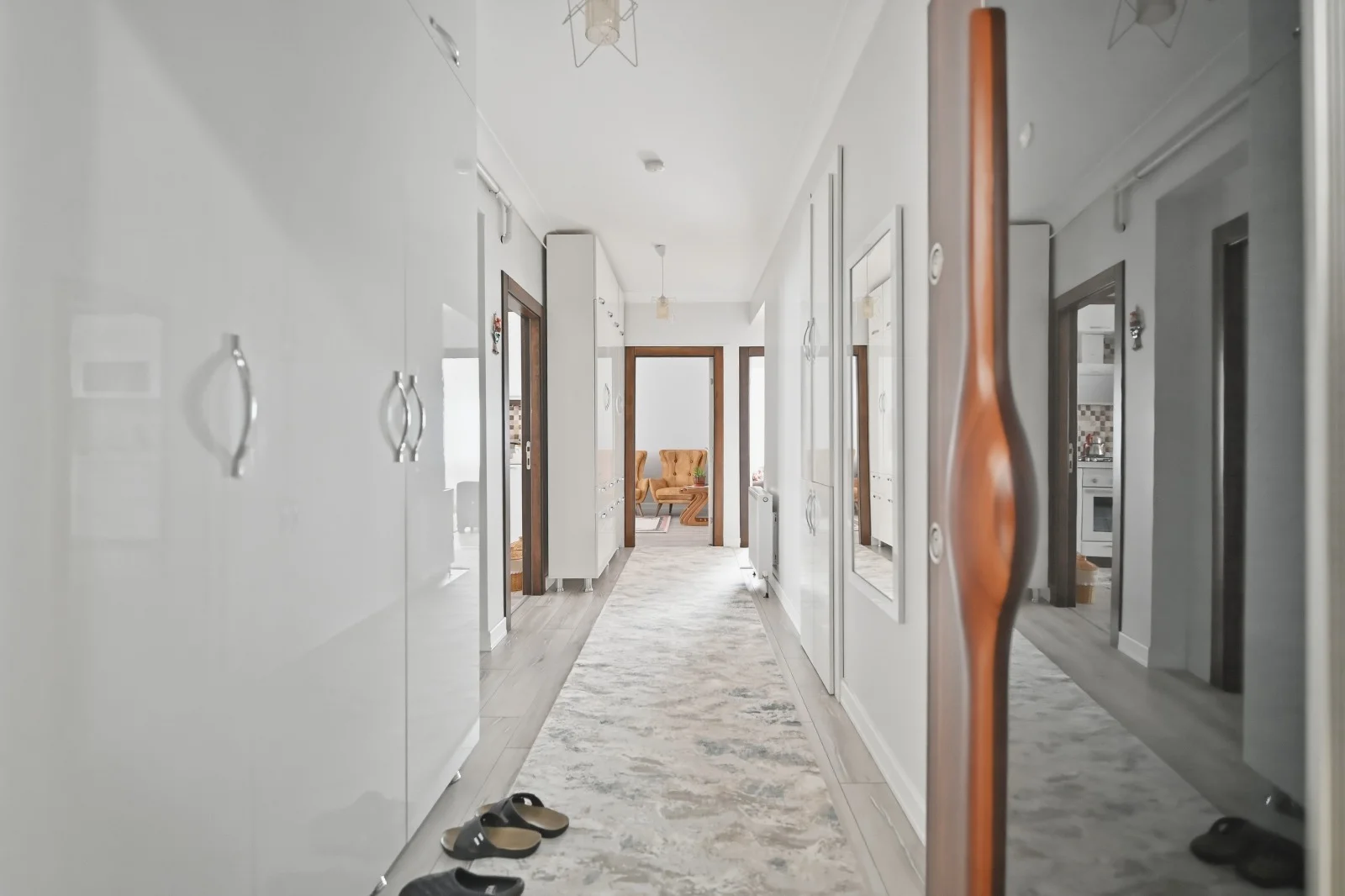 Keçiören Satılık 4+1 180 m² Ultra Lüks Yapılı Ebeveyn Banyolu Cam Balkonlu Özel Tasarım Daire