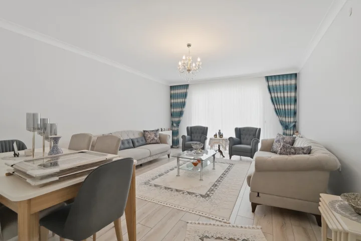 Keçiören Satılık 4+1 180 m² Ultra Lüks Yapılı Ebeveyn Banyolu Cam Balkonlu Özel Tasarım Daire