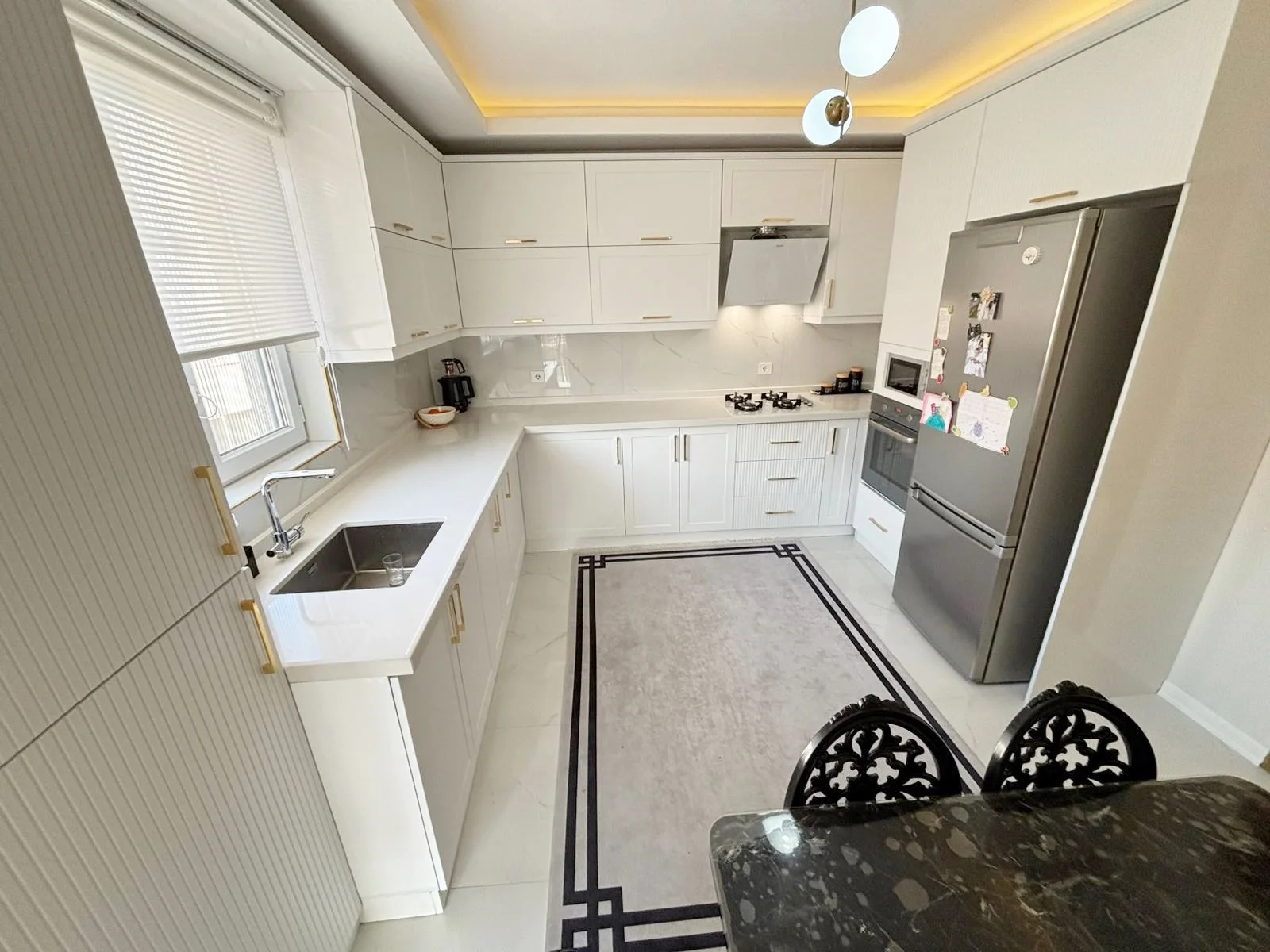 Keçiören Satılık 3+1 130 m² Ultra Lüks Yenilenmiş Cam Balkonlu Açık Otoparklı Özel Tasarım Daire