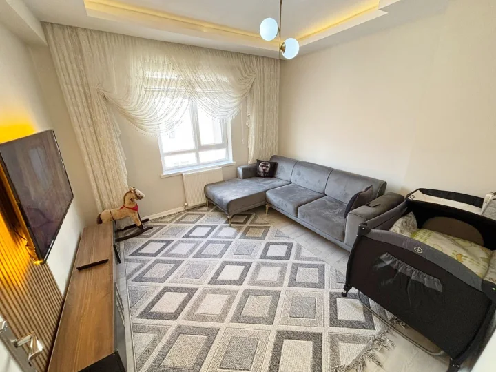 Keçiören Satılık 3+1 130 m² Ultra Lüks Yenilenmiş Cam Balkonlu Açık Otoparklı Özel Tasarım Daire