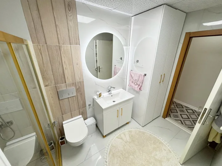 Keçiören Satılık 3+1 130 m² Ultra Lüks Yenilenmiş Cam Balkonlu Açık Otoparklı Özel Tasarım Daire