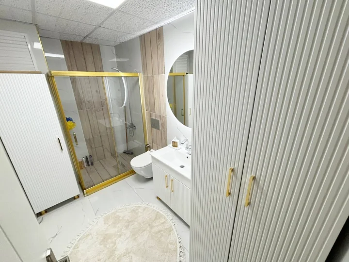 Keçiören Satılık 3+1 130 m² Ultra Lüks Yenilenmiş Cam Balkonlu Açık Otoparklı Özel Tasarım Daire