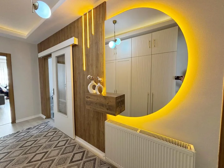 Keçiören Satılık 3+1 130 m² Ultra Lüks Yenilenmiş Cam Balkonlu Açık Otoparklı Özel Tasarım Daire